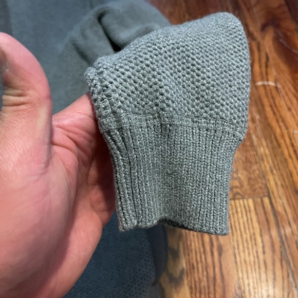 Armani Exchange Sweater w/hoodie - Picture 5 of 6